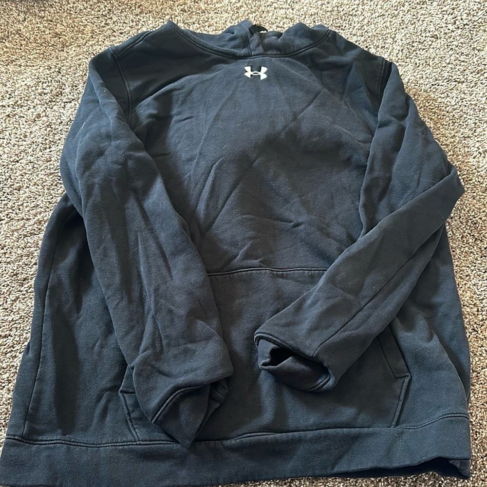 Black Under Armor hoodie